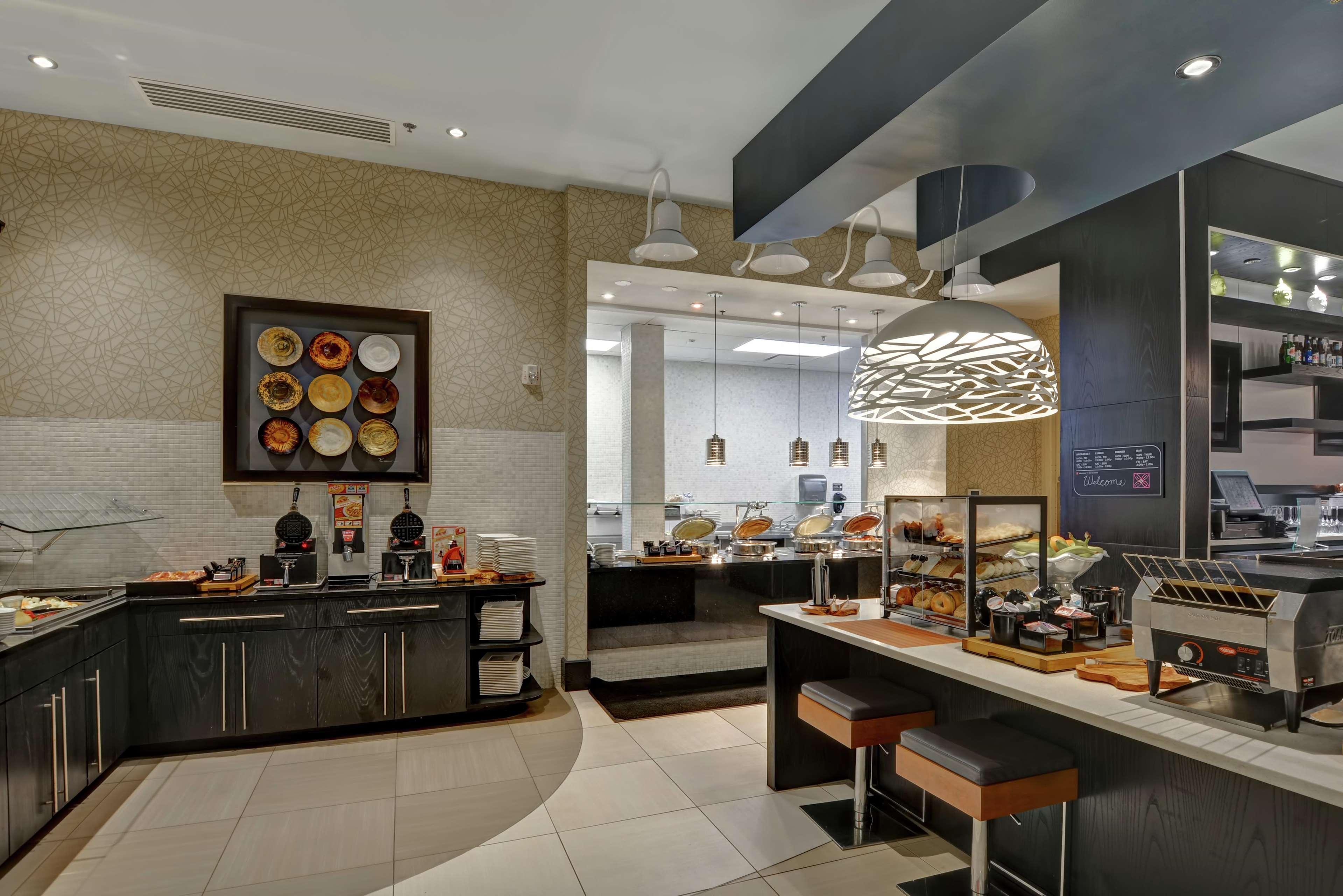 Hilton Garden Inn Raleigh/Crabtree Valley Kültér fotó