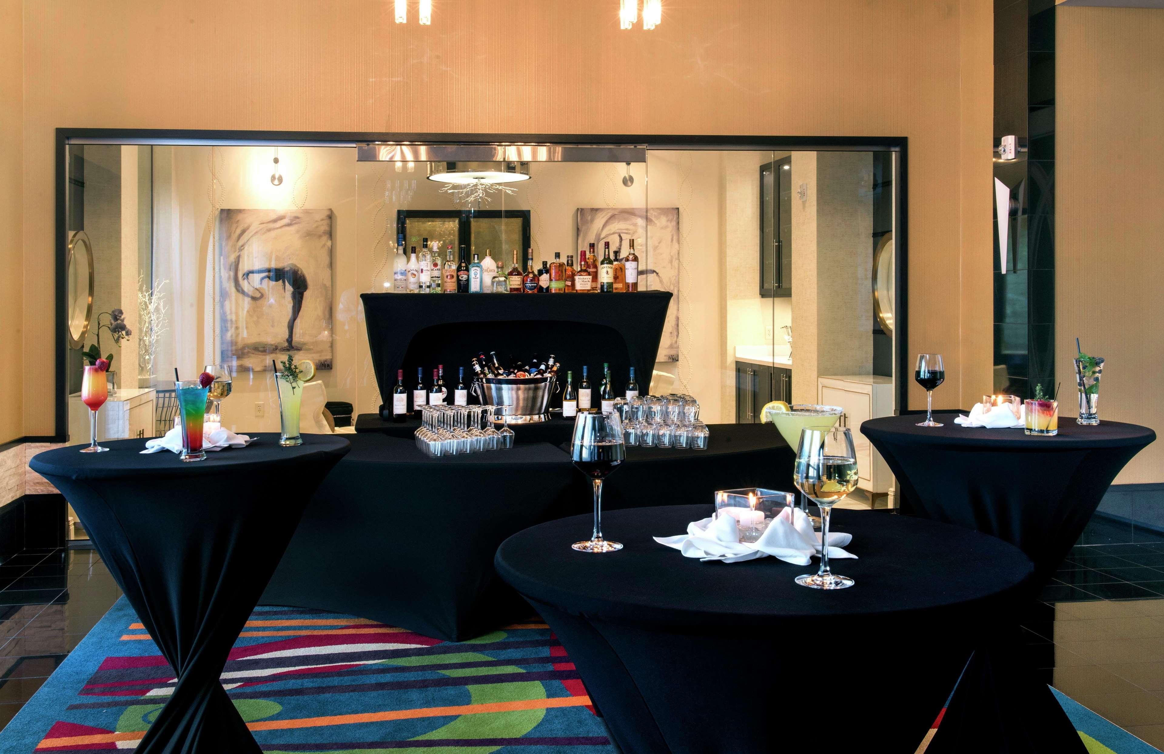 Hilton Garden Inn Raleigh/Crabtree Valley Kültér fotó