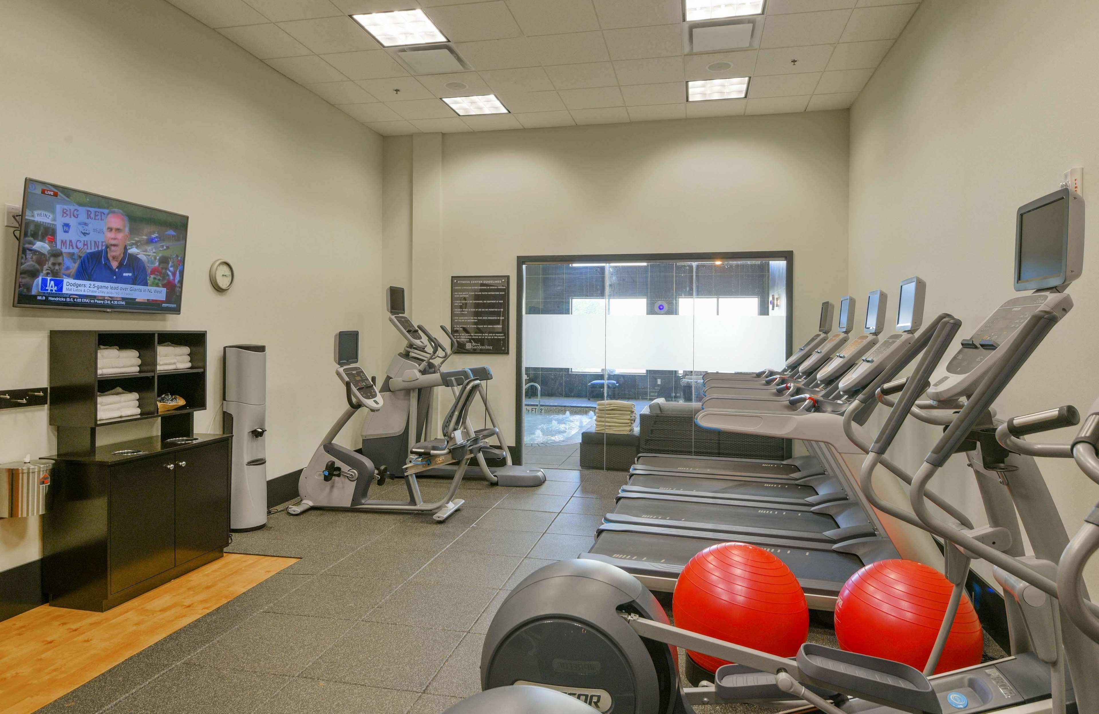 Hilton Garden Inn Raleigh/Crabtree Valley Kültér fotó