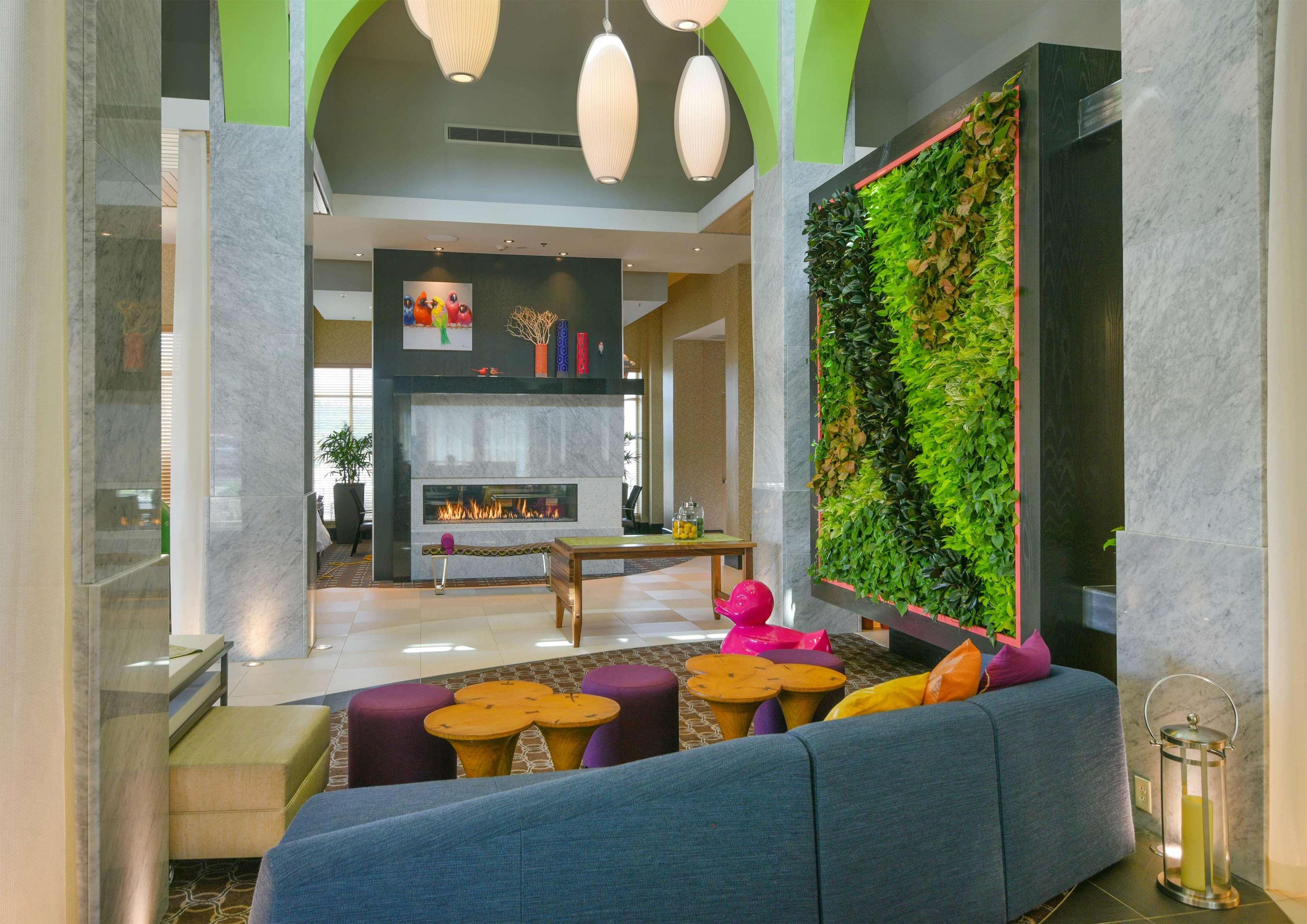 Hilton Garden Inn Raleigh/Crabtree Valley Kültér fotó