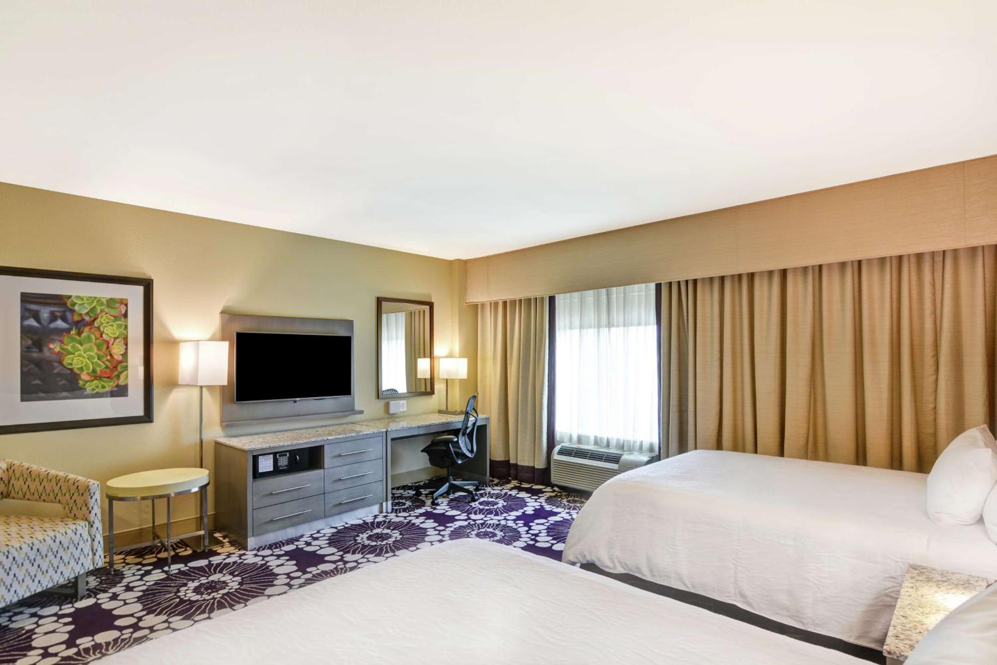 Hilton Garden Inn Raleigh/Crabtree Valley Kültér fotó