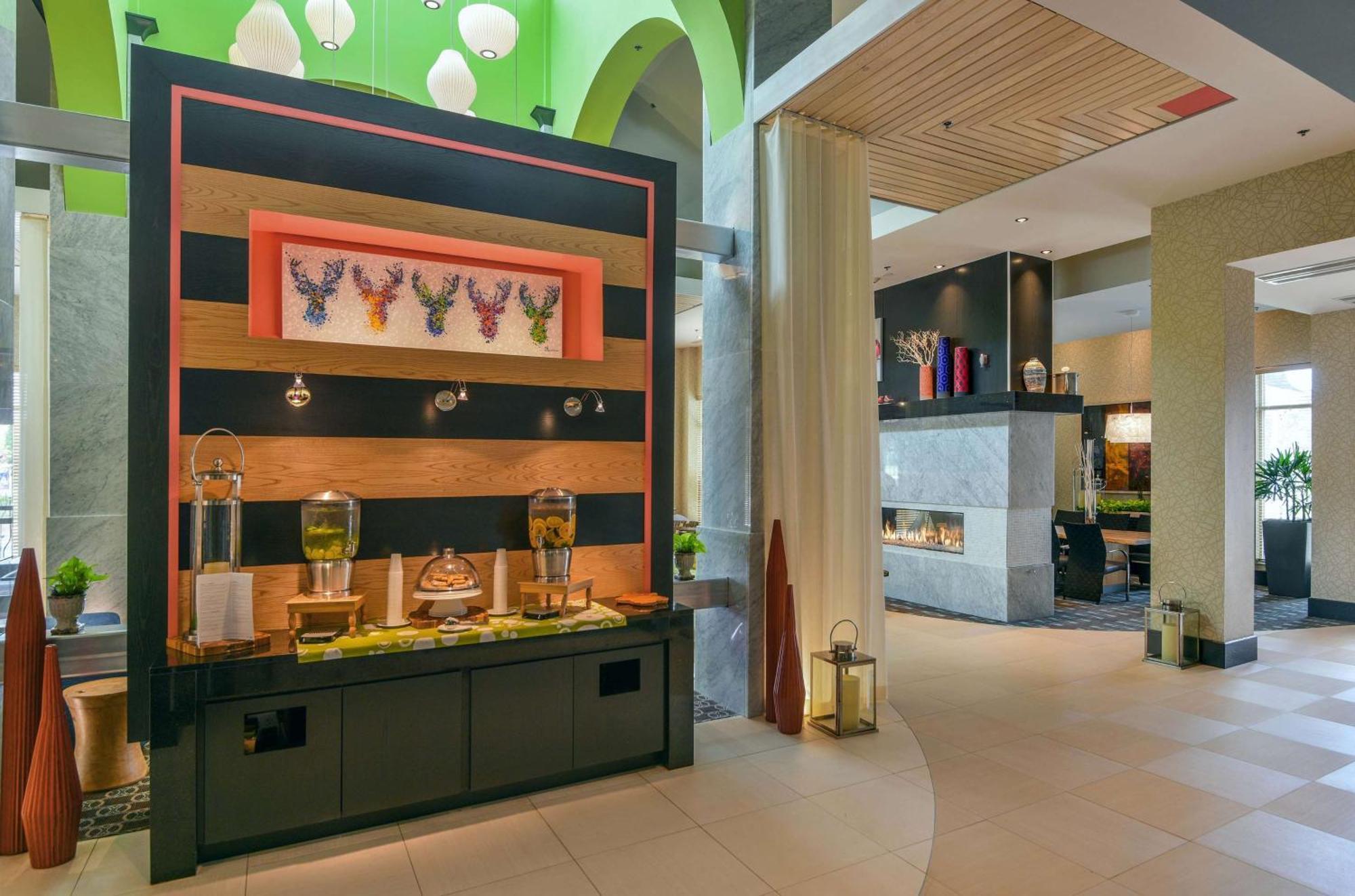 Hilton Garden Inn Raleigh/Crabtree Valley Kültér fotó